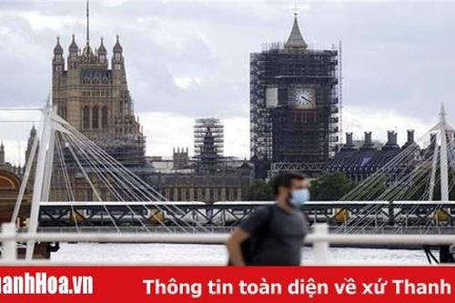 Dịch COVID-19: Nước Anh có tránh được 'Giáng sinh buồn'?