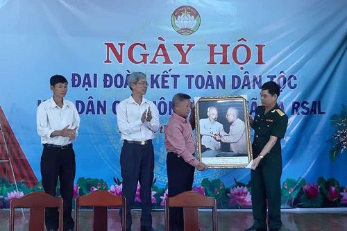Thôn Phi Có đạt chuẩn khu dân cư nông thôn mới kiểu mẫu