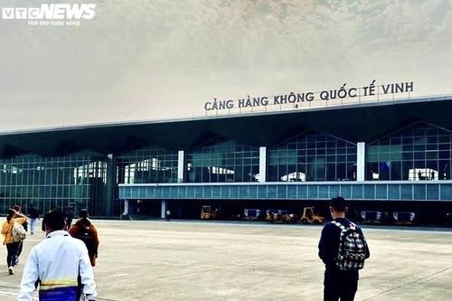 Đóng cửa 5 sân bay ở miền Trung do ảnh hưởng của bão số 13