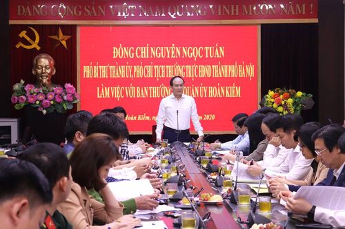 Phó Bí thư Thành ủy Nguyễn Ngọc Tuấn làm việc với Ban Thường vụ Quận ủy Hoàn Kiếm