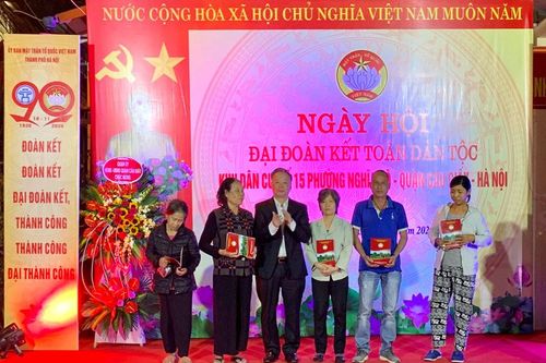 Tập hợp ngày càng đông đảo các tầng lớp nhân dân trong khối đại đoàn kết toàn dân tộc