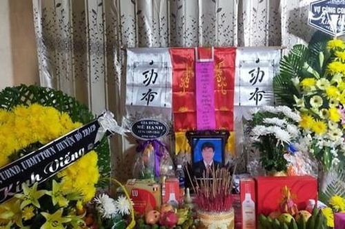 Chủ tịch xã qua đời vì nhiễm trùng nặng sau thời gian cứu nạn người dân trong mưa lũ