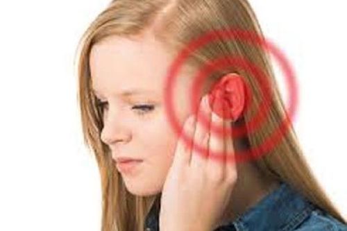 COVID-19 có thể làm trầm trọng thêm chứng ù tai