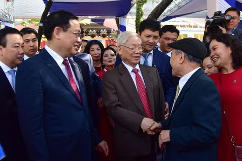 Tổng Bí thư, Chủ tịch nước Nguyễn Phú Trọng dự lễ kỷ niệm 70 năm thành lập Trường THPT Nguyễn Gia Thiều