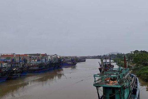 Nghệ An ra Công điện cấm tàu thuyền từ tối 13/11 để ứng phó cơn bão số 13