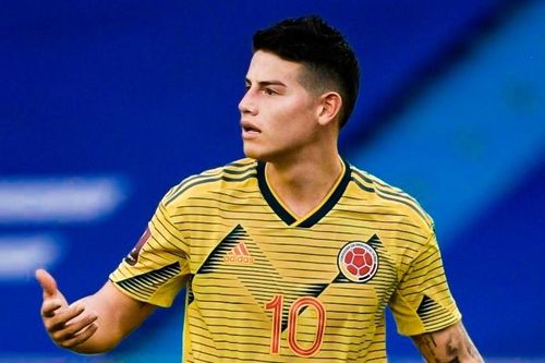 Luis Suarez hưởng lợi sau sai lầm của James Rodriguez