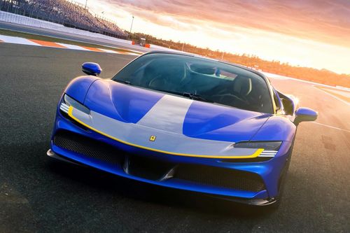Ferrari SF90 Spider được ra mắt - hiệu suất ngang bản coupe
