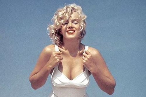 Marilyn Monroe, Michael Jackson có thu nhập triệu USD dù đã qua đời