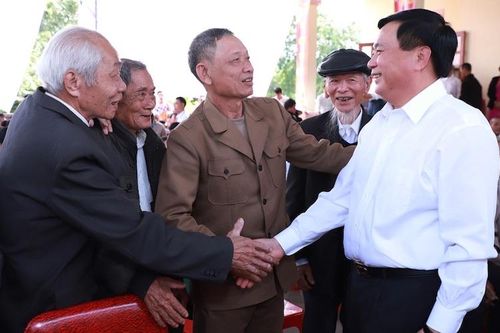 Đồng chí Nguyễn Xuân Thắng dự Ngày hội đại đoàn kết tại Thanh Chương