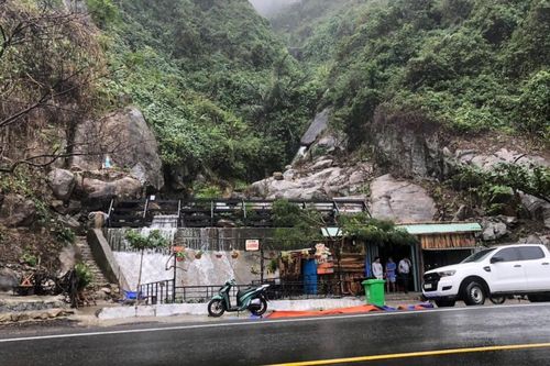 Xử lý dứt điểm quán cà–phê xây dựng trái phép trên đèo Hải Vân trước ngày 15-11