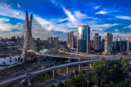 Brazil tuyên bố chính thức thoát khỏi suy thoái kinh tế do Covid-19, nêu những thách thức mới