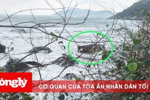 Bồn kim loại in chữ Trung Quốc lại trôi dạt trên biển