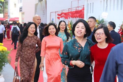 Trường Đại học Ngoại thương kỉ niệm 60 năm thành lập