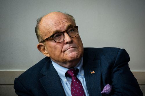 NYT: TT Trump cử luật sư riêng Giuliani phụ trách các vụ kiện lật ngược kết quả bầu cử