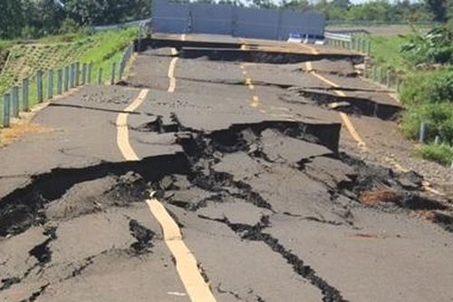Khởi tố kỹ sư trong vụ đường tránh 250 tỷ vừa hoàn thành đã 'nát'