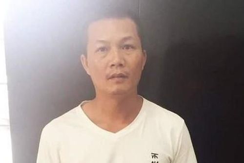 Giả mạo 'tặng quà cứu trợ miền Trung' để trộm tài sản của cụ bà