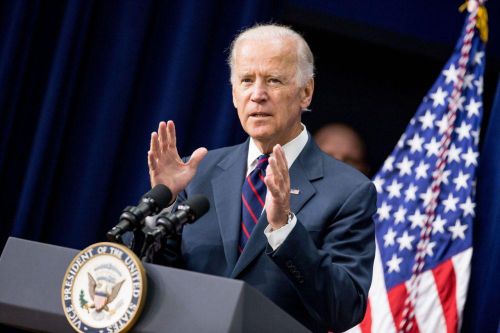 Ông Biden kêu gọi 'hành động khẩn cấp' chống COVID-19