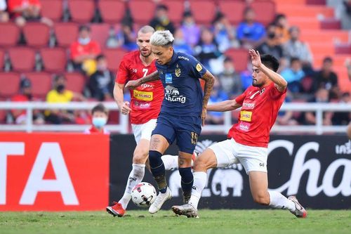 Tuyển Thái Lan bất phân thắng bại với dàn sao Thai League