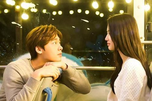Hẹn hò người yêu cũ của bạn thân nhưng lại không muốn đánh mất tình bạn?