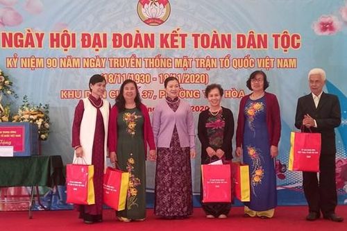Tưng bừng Ngày hội Đại đoàn kết toàn dân tộc tại cụm dân cư số 37