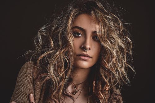 Paris Jackson trình làng album đầu tay