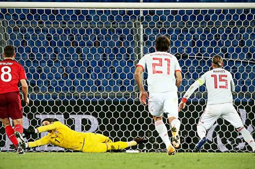 Thụy Sỹ 1-1 Tây Ban Nha: Ramos đá hỏng 2 quả phạt đền, Tây Ban suýt thua bẽ mặt