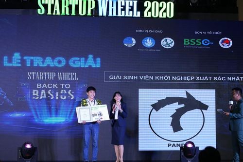 Những sinh viên biến rác thải thành gạch và chiến thắng 'Startup Wheel 2020'