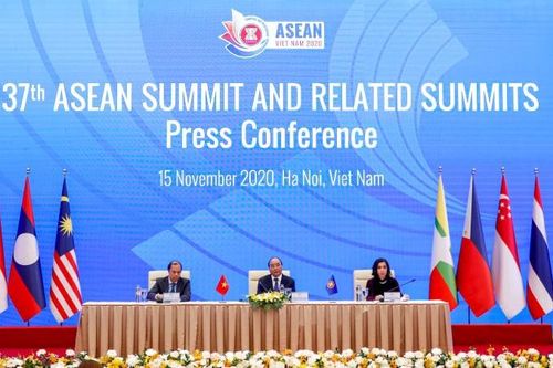 Thủ tướng Nguyễn Xuân Phúc chủ trì họp báo quốc tế sau Hội nghị Cấp cao ASEAN lần thứ 37