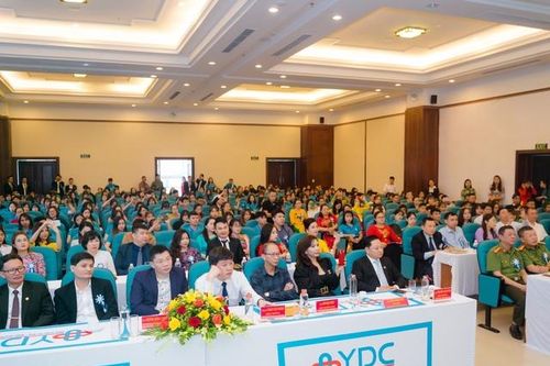 Trường Cao đẳng Công nghệ Y Dược Việt Nam khai giảng năm học mới