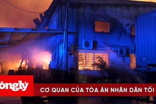 Bình Dương: Cháy lớn tại công ty chuyên sản xuất đồ gỗ