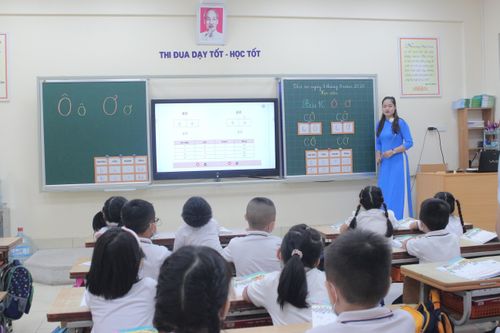 Cứ phải để dư luận lên tiếng, bộ GD&ĐT mới 'tỉnh ngộ'
