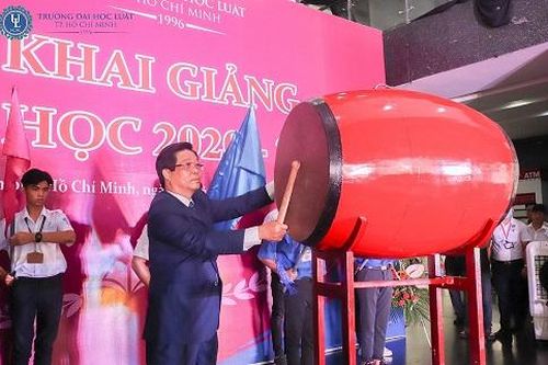 Trường Đại học Luật TPHCM: Khai giảng năm học 2020 – 2021 với nhiều triển vọng mới