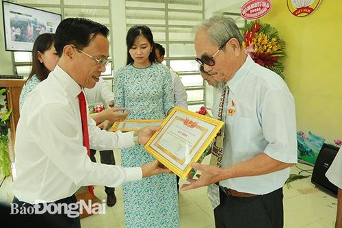 Tiếp tục đoàn kết xây dựng nông thôn mới kiểu mẫu