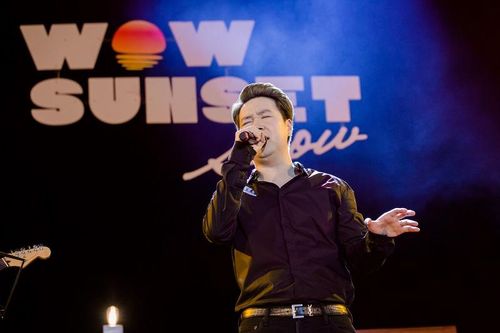 Lê Hiếu, Nguyên Hà, Gigi Hương Giang 'đốn tim' khán giả với loạt hit trước hoàng hôn biển đẹp nhất Việt Nam