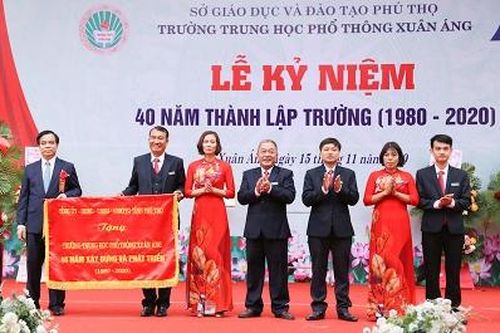 Kỷ niệm 40 năm thành lập Trường THPT Xuân Áng