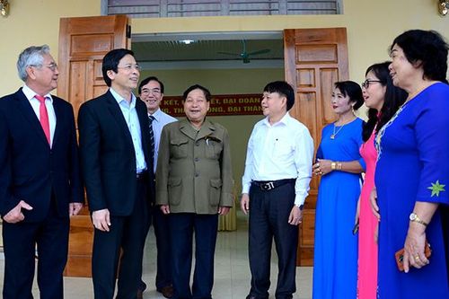 Bí thư Thành ủy Tạ Đức Tuyên dự Ngày hội Đại đoàn kết tại tổ dân phố 13 phường Tân Hà