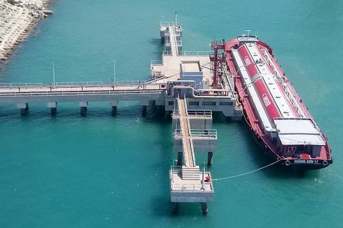 Công ty Nhiệt điện Vĩnh Tân: Lần đầu tiên xuất tro bay bằng đường biển