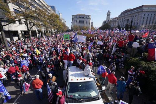 Hàng nghìn người biểu tình ủng hộ Tổng thống Trump ở Washington