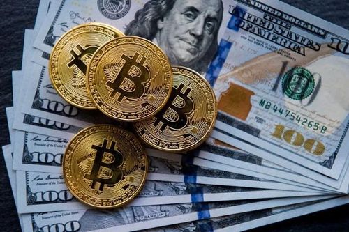 Giá Bitcoin hôm nay 15/11: Bitcoin lao dốc, thị trường nhuốm đỏ