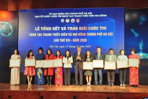 Trao giải Cuộc thi Sáng tạo thanh thiếu niên và nhi đồng thành phố Hà Nội