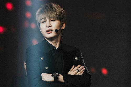17 bản hit đạt top 1 #zingchart tuần trong năm 2020