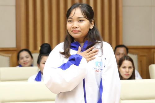 Cô giáo mong muốn trường học có nhà vệ sinh cho trò bớt khổ