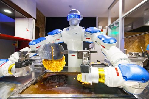Robot ở Trung Quốc làm bánh burger trong 20 giây
