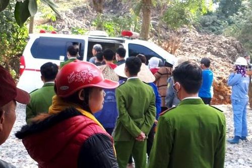 Thực nghiệm hiện trường vụ cụ bà 79 tuổi bị sát hại