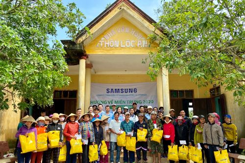 Samsung Việt Nam ủng hộ 5 tỷ đồng cho các tỉnh miền Trung
