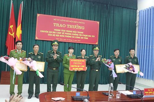 Khen thưởng lực lượng phá thành công Chuyên án ĐB1120p