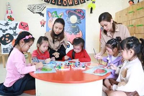 Tiến tới phổ cập giáo dục mầm non cho trẻ 4 tuổi