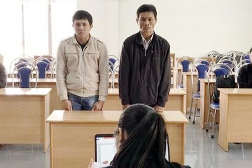 Hai cha con lãnh án vì hành hung nữ y tá và bảo vệ bệnh viện