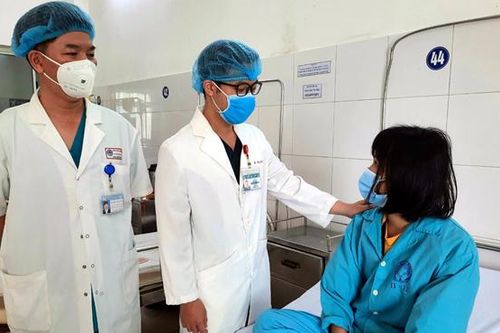 Cấp cứu 2 trường hợp hóc dị vật đường tiêu hóa