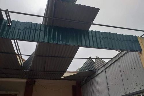 Bão số 13 Vamco: 19 người bị thương, 5.755 nhà bị hư hại, tốc mái